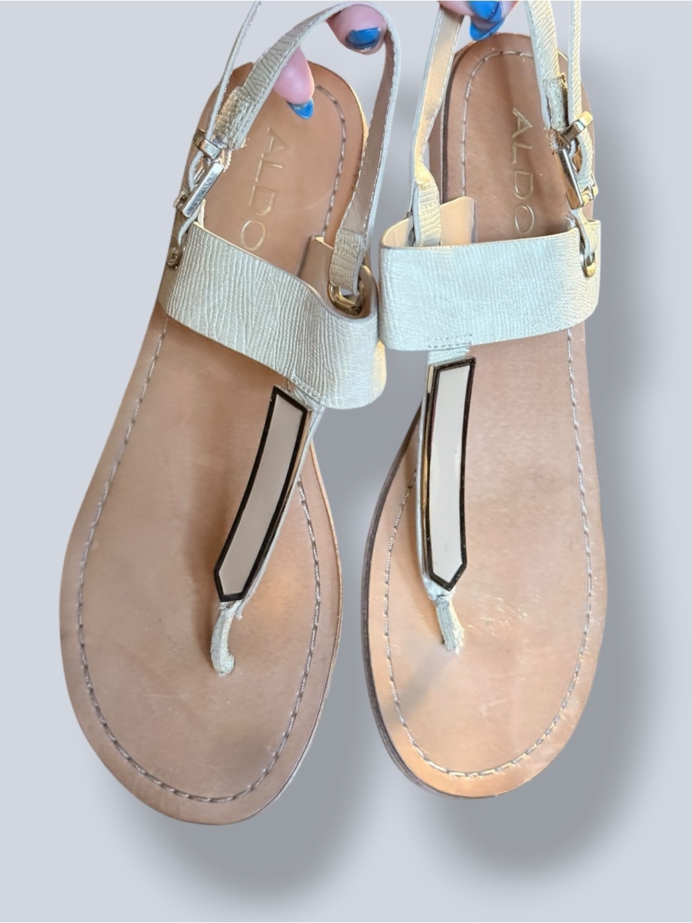 Aldo EUC Cream and Tan Flat T-Strap Sandals- Size 8.5